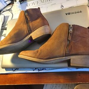 Womans Suede ankle boots. Size 8.5.